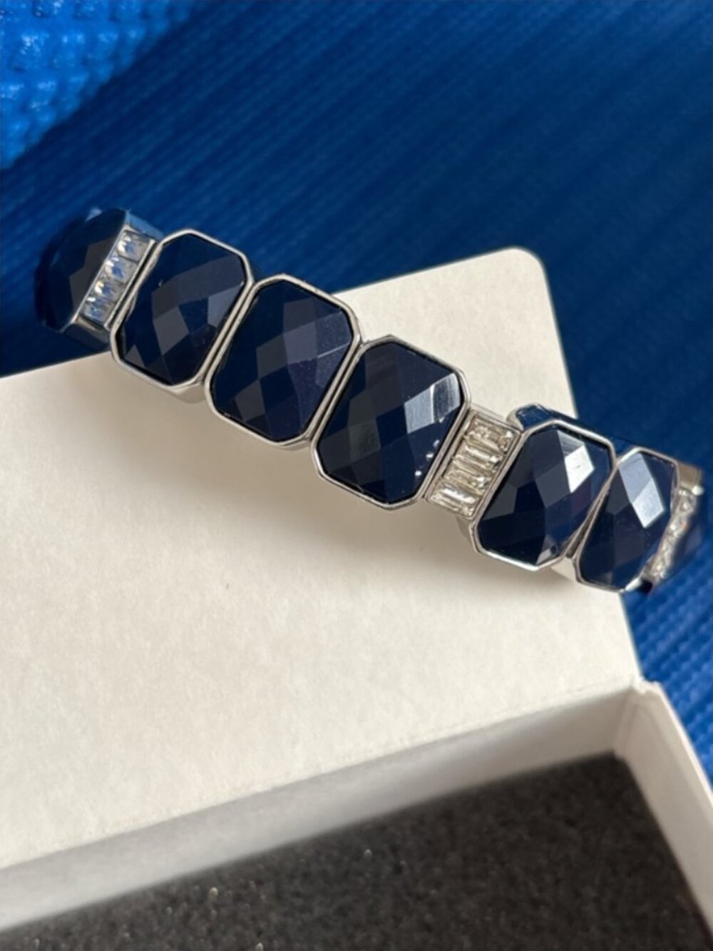 Lia Sophia "Yacht Club" (Navy) Stretch Bracelet set in silver tone. OS